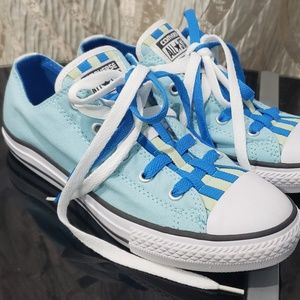 Converse Allstar Sneakers Kids Size 4